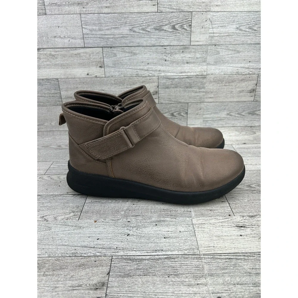 Clarks Cloudsteppers Women Sz 7.5 M Bronze Metallic Ankle Boots 261471894050 Zip